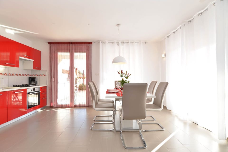 Standard Apartment, 2 Bedrooms (20342) | Private kitchen | Fridge, microwave, oven, stovetop