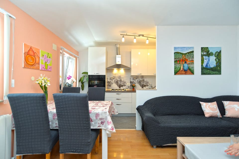 Standard Apartment, 1 Bedroom (23021) | Living area | TV