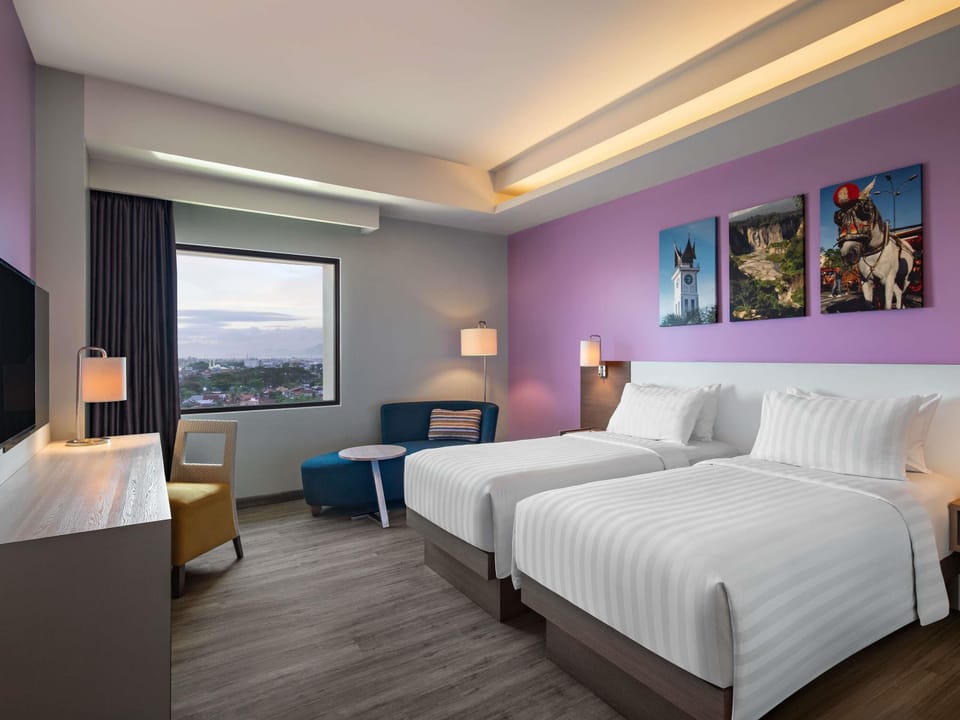 Superior Room, 2 Twin Beds | Minibar, in-room safe, desk, blackout drapes