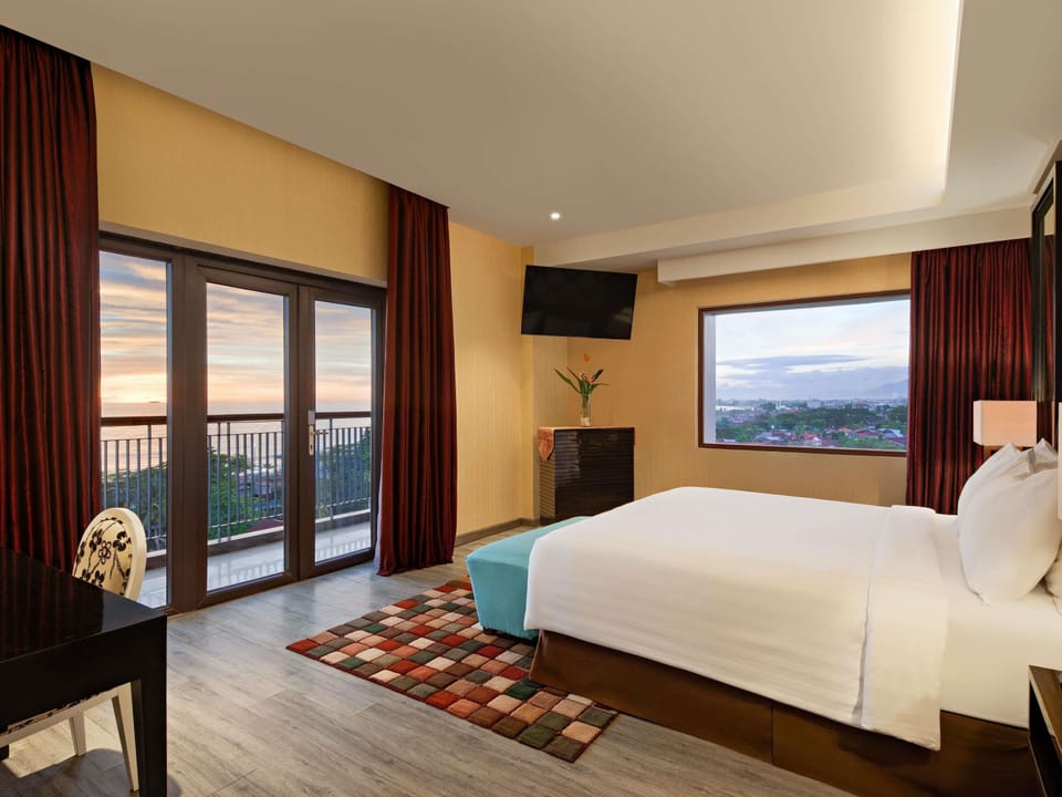 Minibar, in-room safe, desk, blackout drapes