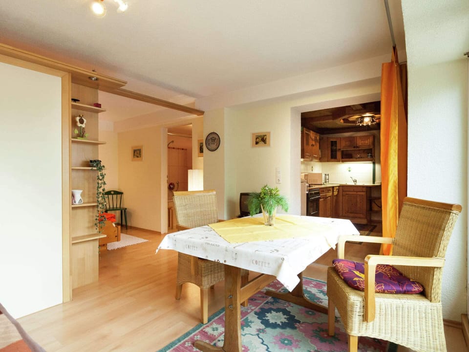 Apartment | Dining