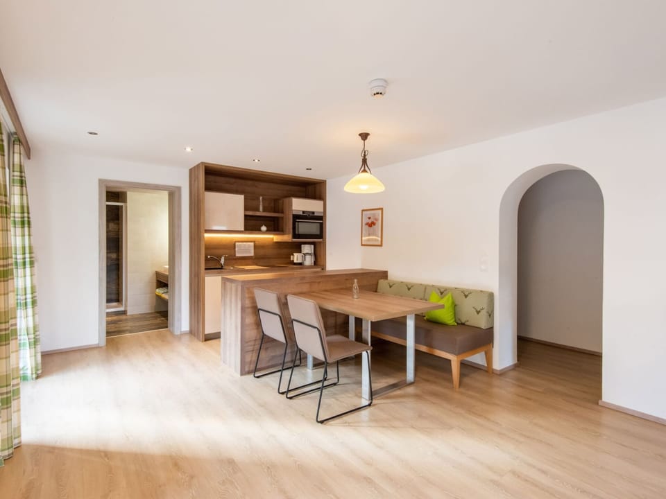 Apartment | Dining