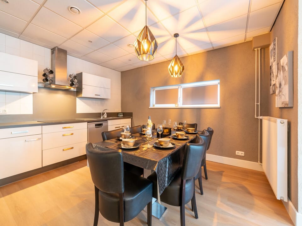 Apartment | Private kitchen | Stovetop, coffee/tea maker
