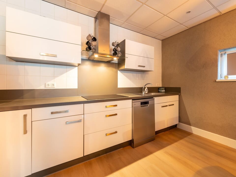 Apartment | Private kitchen | Stovetop, coffee/tea maker