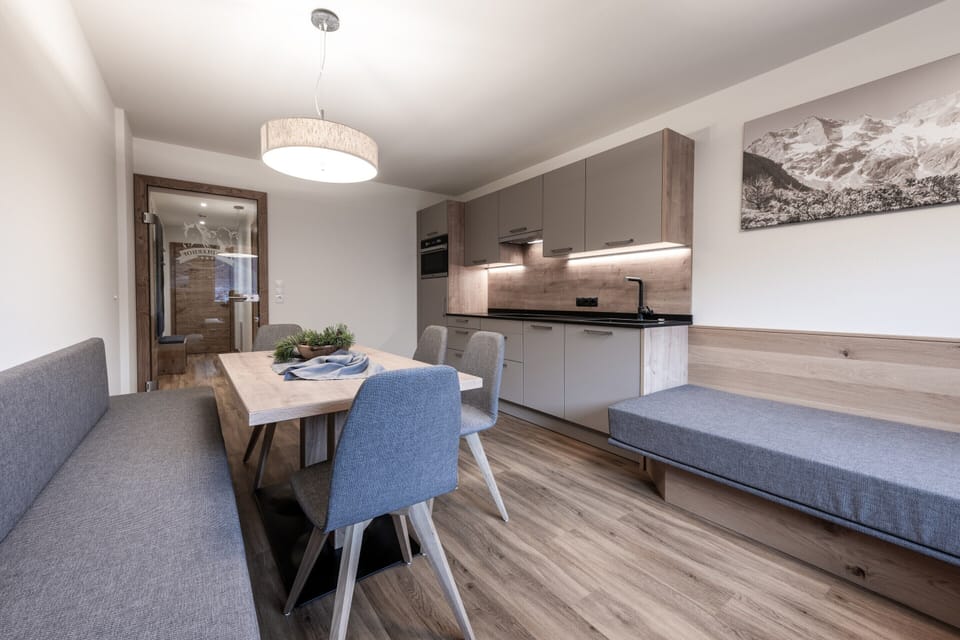 House | Dining