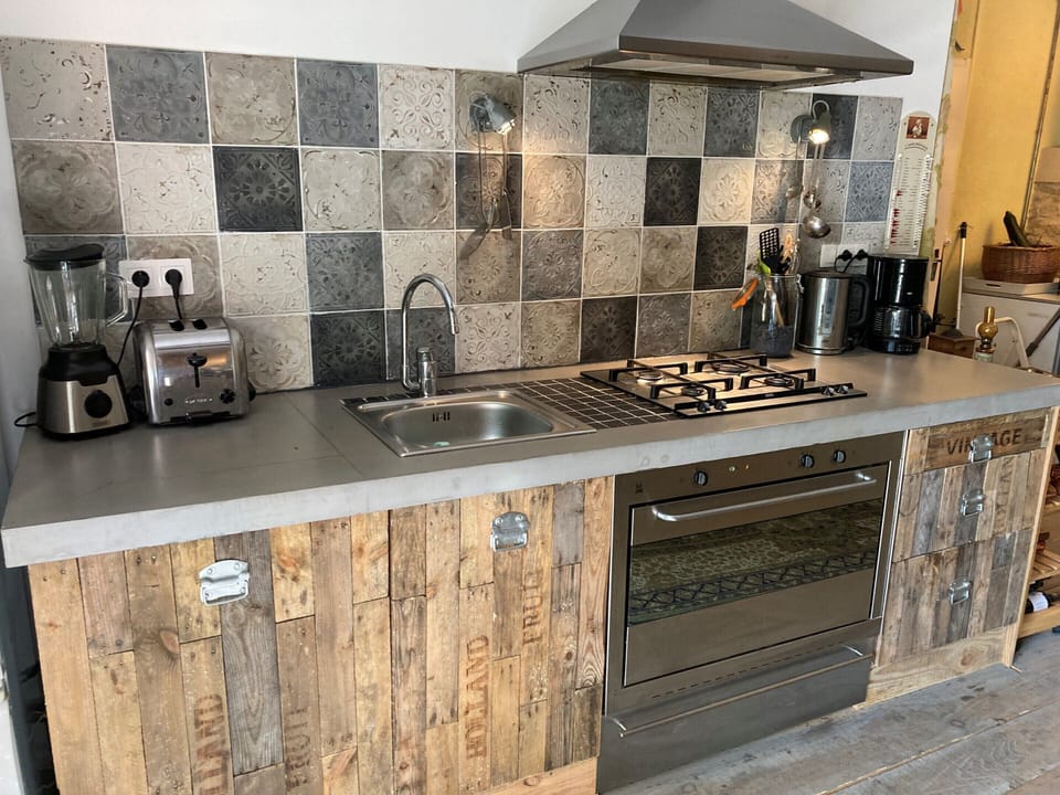 Cottage | Private kitchen | Highchair