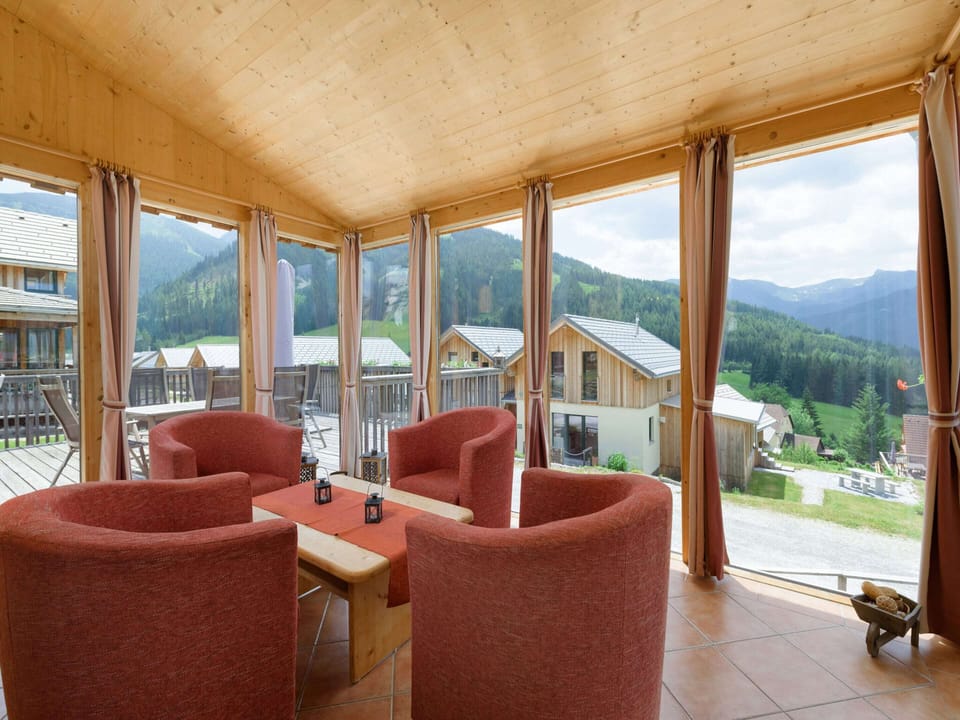 Chalet | Living area | TV