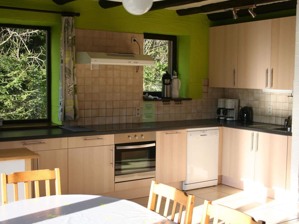 House | Private kitchen | Microwave, dishwasher, highchair