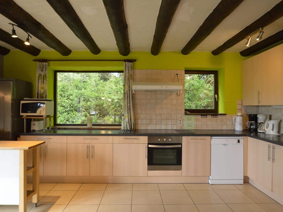 House | Private kitchen | Microwave, dishwasher, highchair