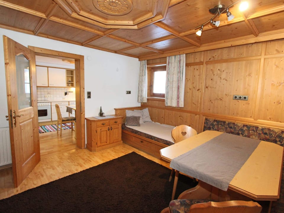 Apartment | Dining