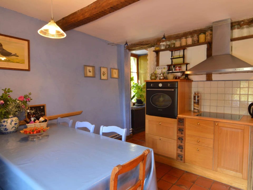 Cottage | Dining