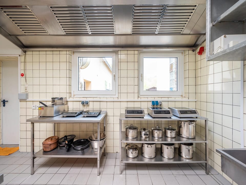 House | Private kitchen | Stovetop, coffee/tea maker