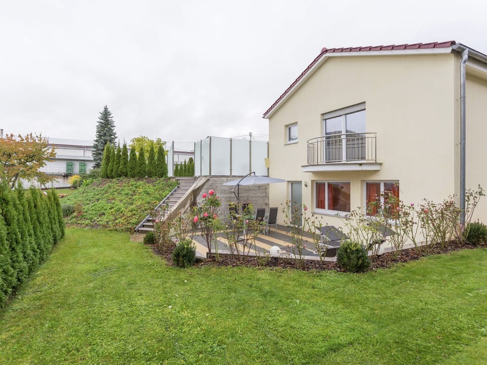 Apartment | Garden