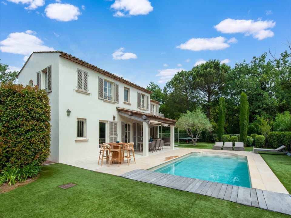 Villa | Exterior