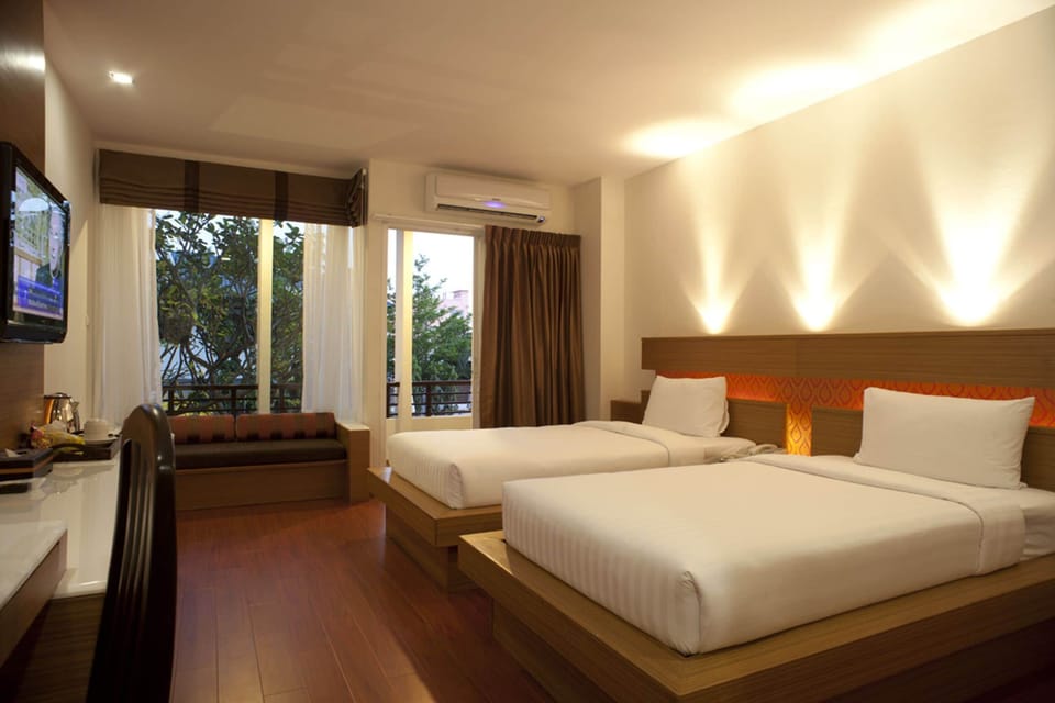 Standard Twin Room | In-room safe, desk, iron/ironing board, free WiFi