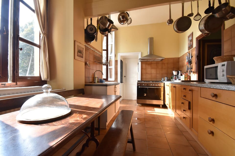 House | Private kitchen | Fridge, stovetop, highchair
