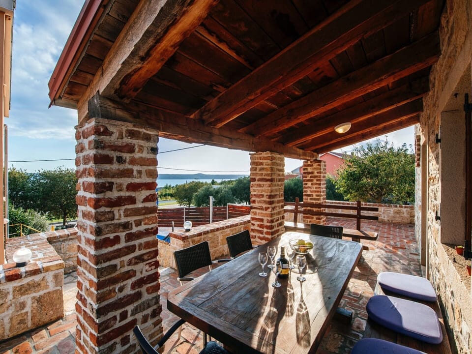 House | Dining
