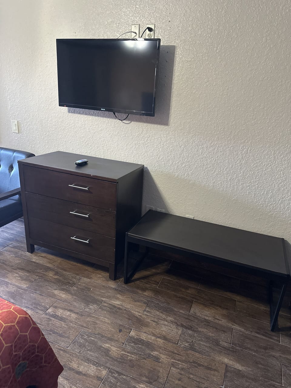 Basic Room, 1 King Bed | Premium bedding, individually furnished, desk, free WiFi