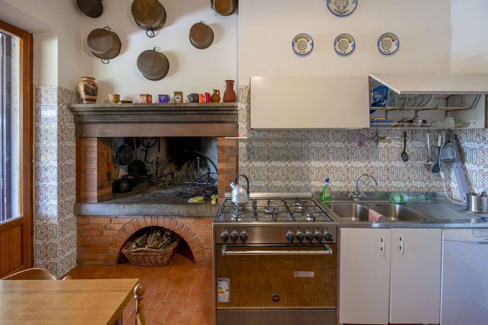 Kitchen, Kitchen Appliance, Major Appliance, Kitchen Stove, Flooring, Interior Design, Stove, Room, Gas Stove, Countertop