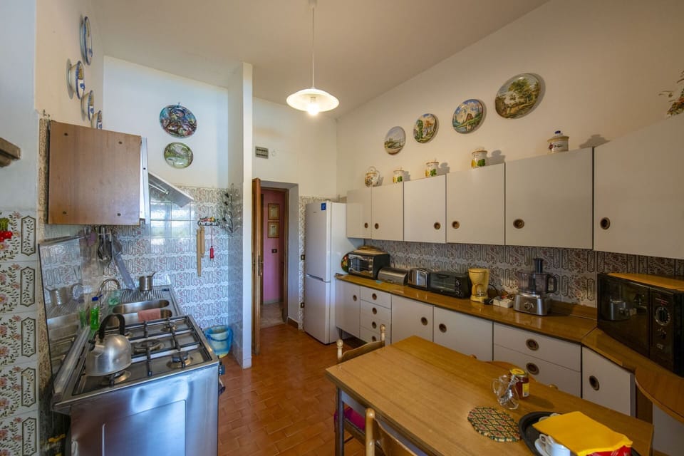 Flooring, Interior Design, Furniture, Room, Ceiling, Floor, Major Appliance, Kitchen, Kitchen Appliance, Cabinetry