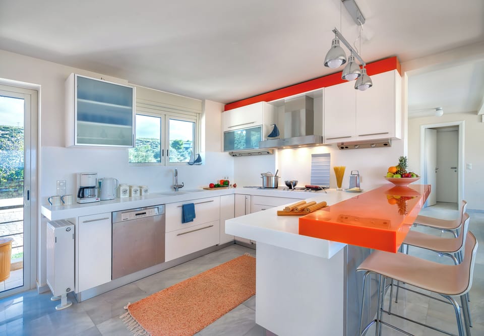 ...which also connects to the kitchen