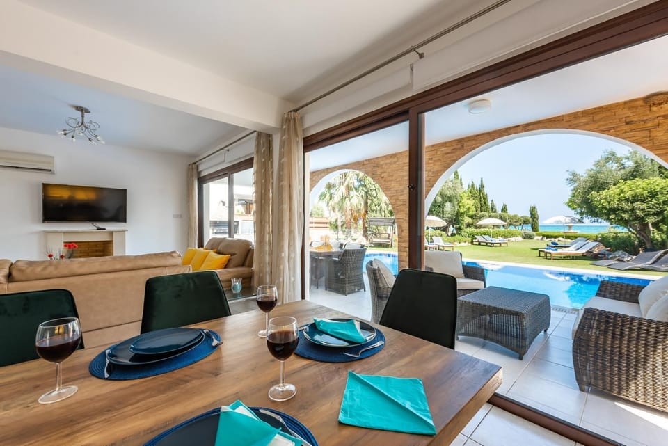 Villa Oceanus H3 by Ezoria Villas (6953)