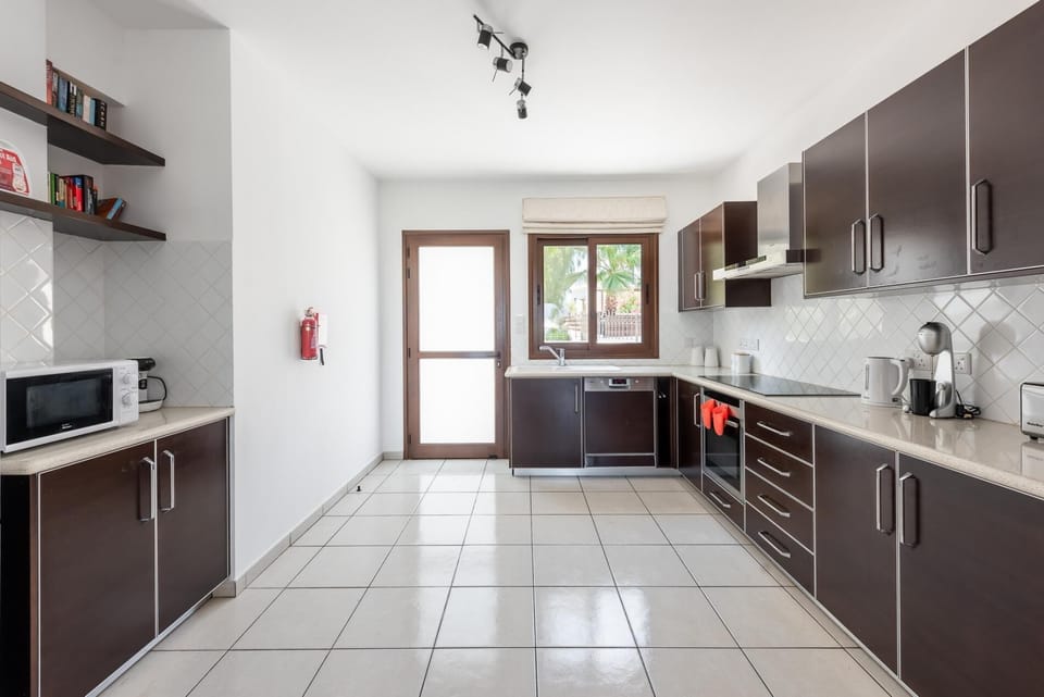 Villa Oceanus H3 by Ezoria Villas (6956)
