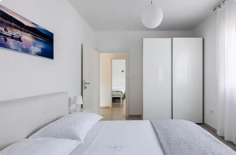 Bedroom with air-conditioning
