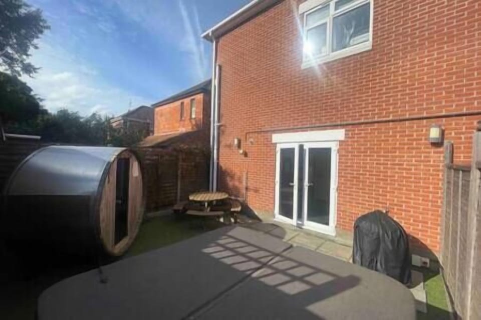 Outside Entertaining Area