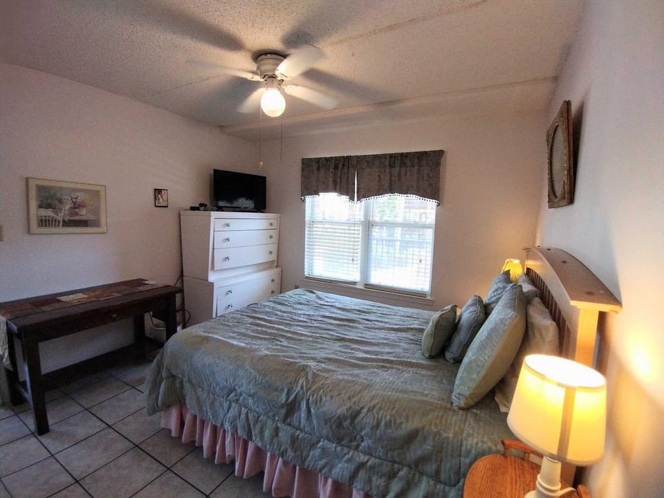 Lamp, Ceiling Fan, Bed, Furniture, Table Lamp