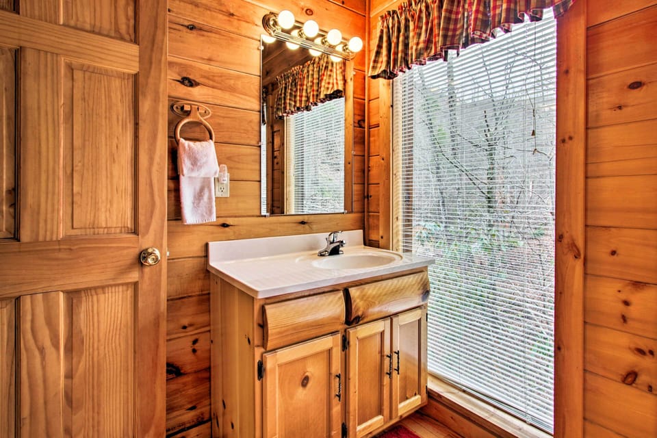 En-Suite Bathroom