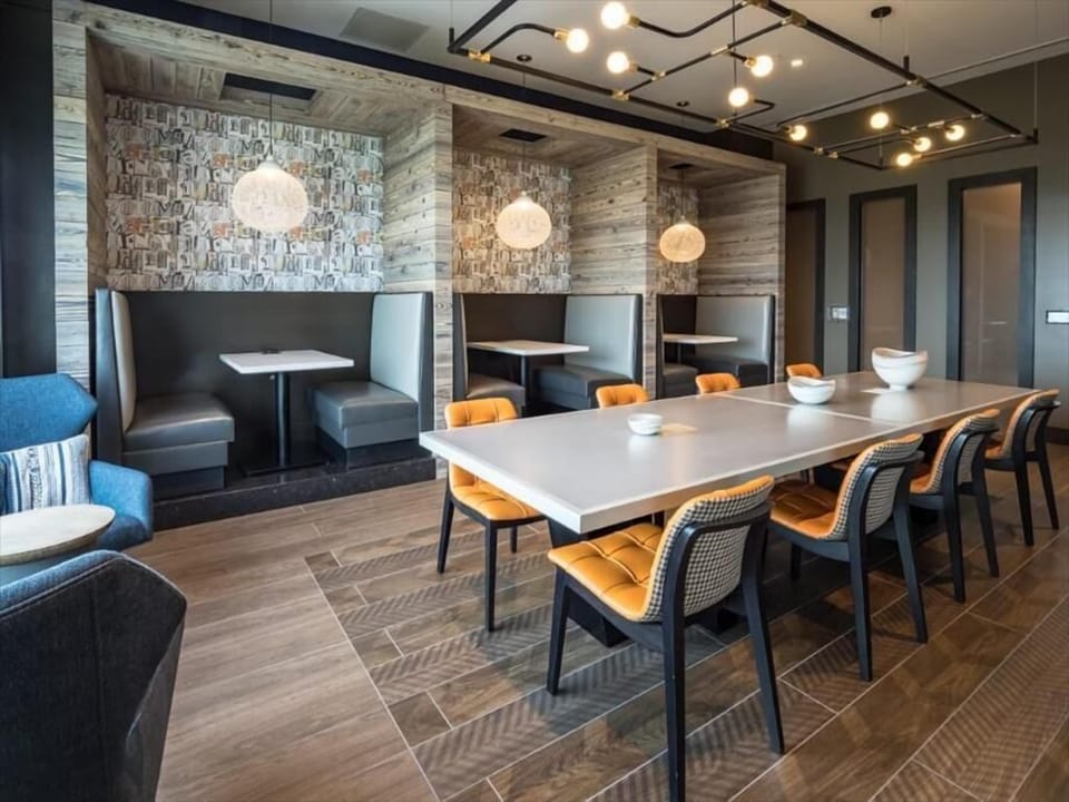 Bethesda 1 Bedroom Clubhouse