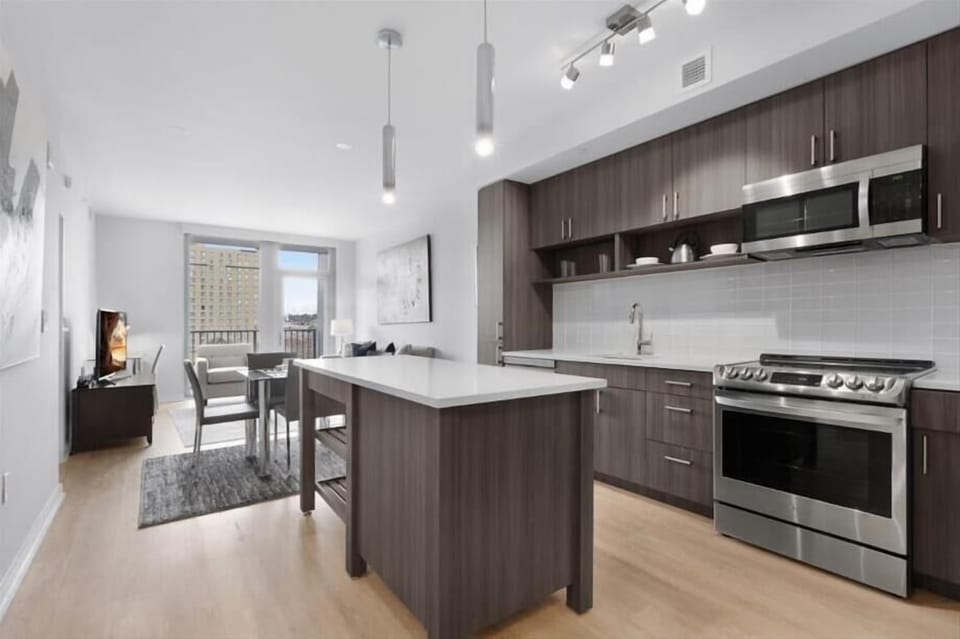 South Arlington Arlington 1 Bedroom with Balcony Kitchen