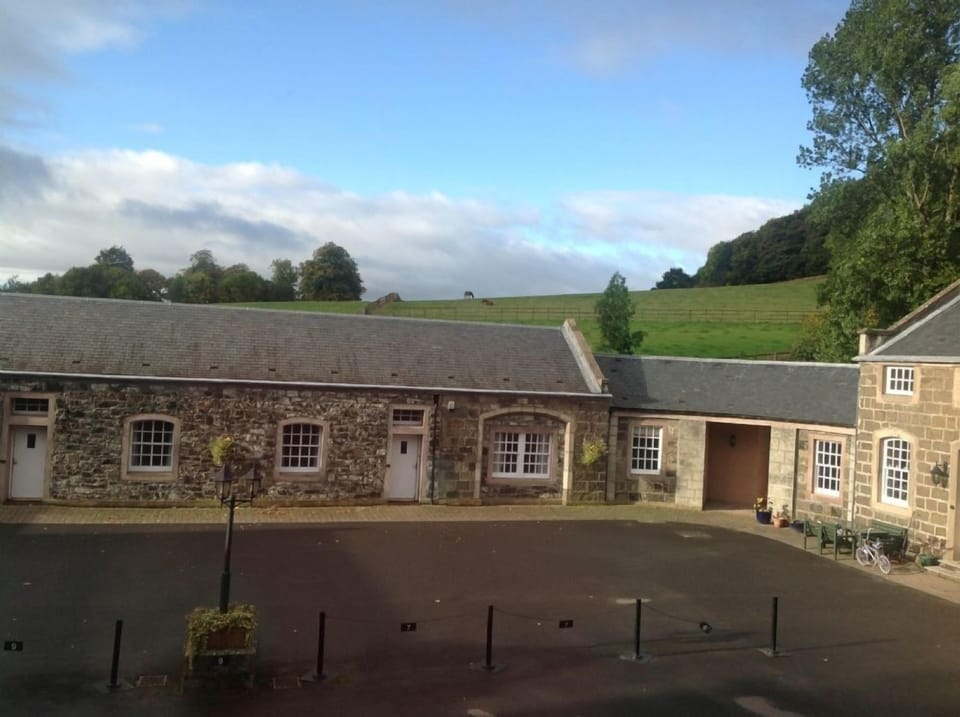 Coach house 4 and 5