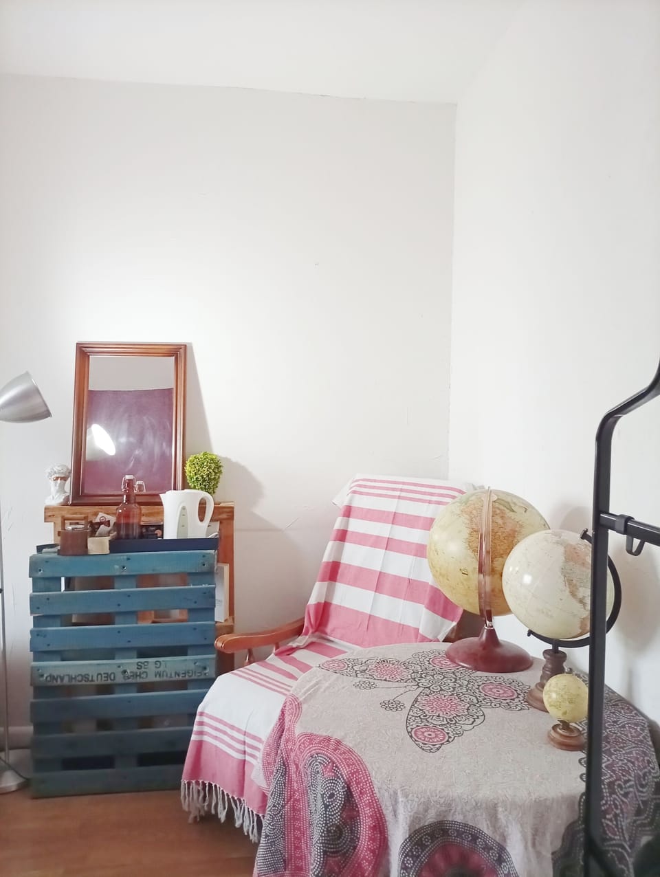 Book A Rest - Business Double Room | Laptop workspace, soundproofing, free WiFi, bed sheets