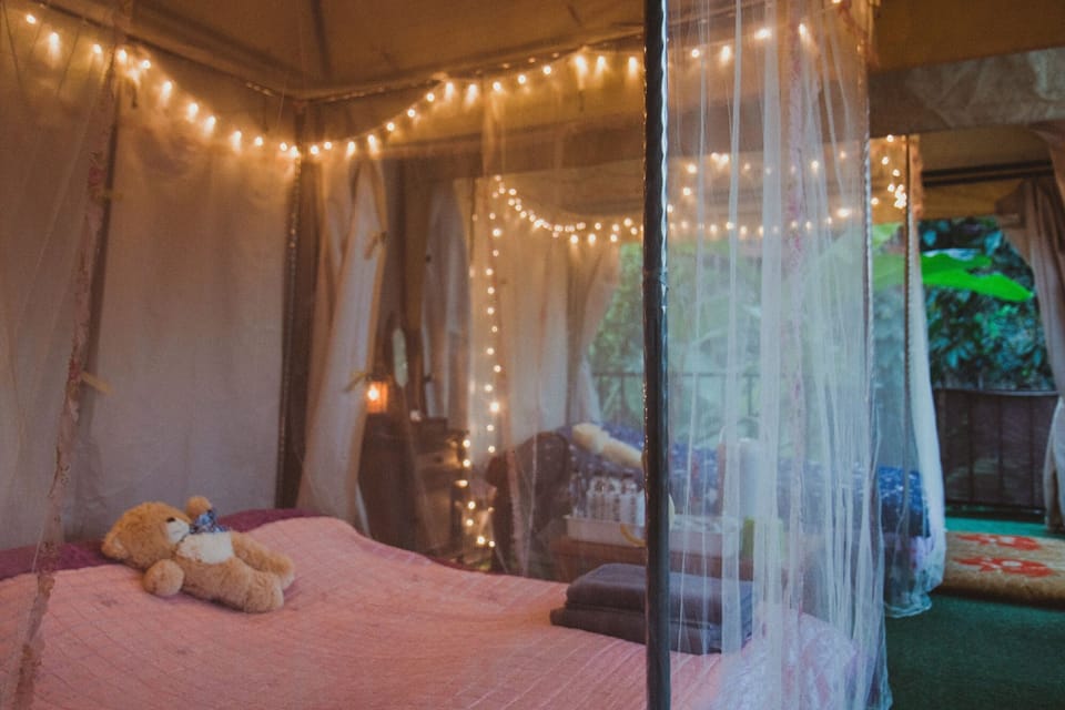Tent for 2 Adults Fan (Shared Bathroom) | Free WiFi, bed sheets