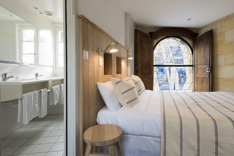 Comfort Double Room | Desk, blackout drapes, soundproofing, free WiFi