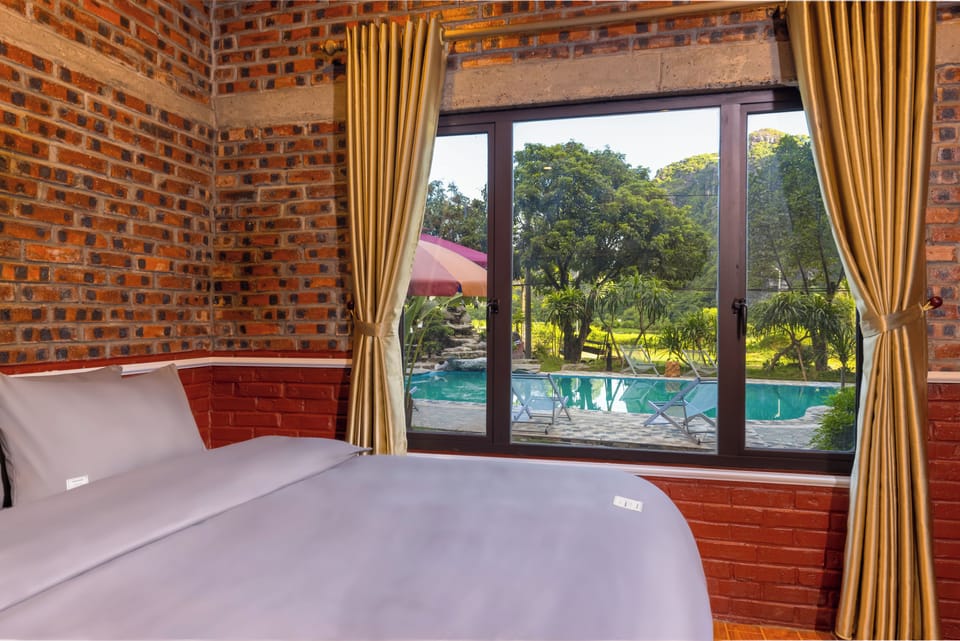 Premium bedding, down comforters, pillowtop beds, minibar