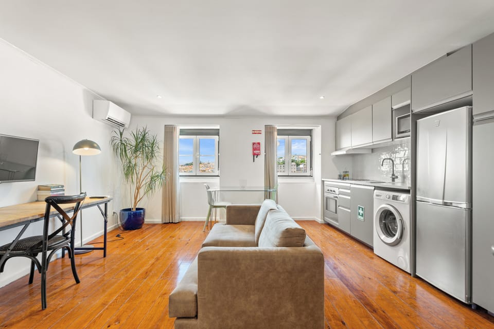 Apartment, 1 Bedroom | Hypo-allergenic bedding, minibar, in-room safe, individually furnished