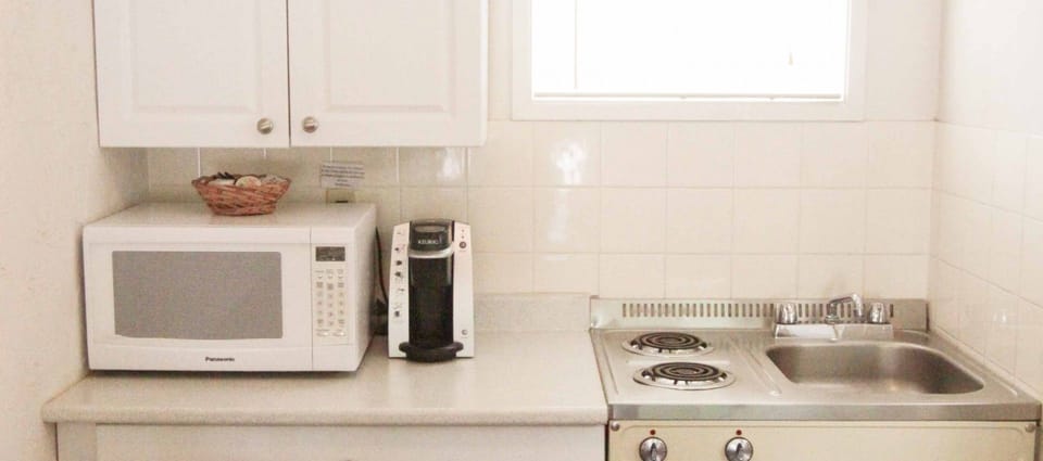 Studio, Kitchenette, Ground Floor (No Pets Allowed) | Private kitchenette | Coffee/tea maker, fridge, microwave