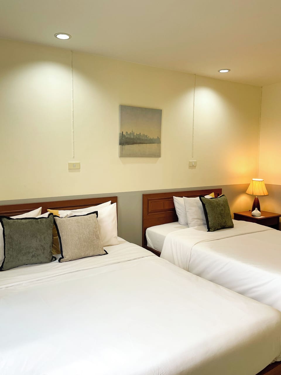 Triple Room, 1 King Bed | In-room safe, blackout drapes, free WiFi, bed sheets