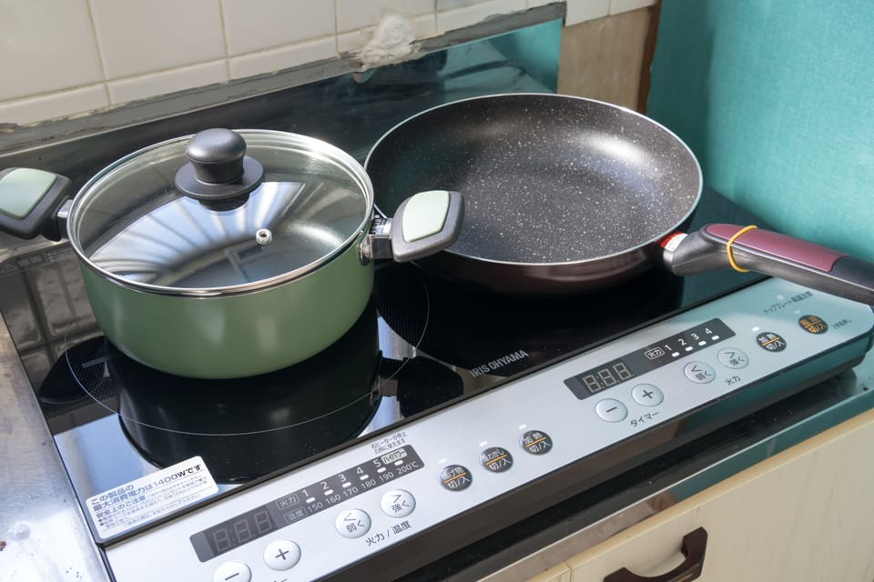 Private Vacation Home | Private kitchen | Fridge, microwave, stovetop, electric kettle