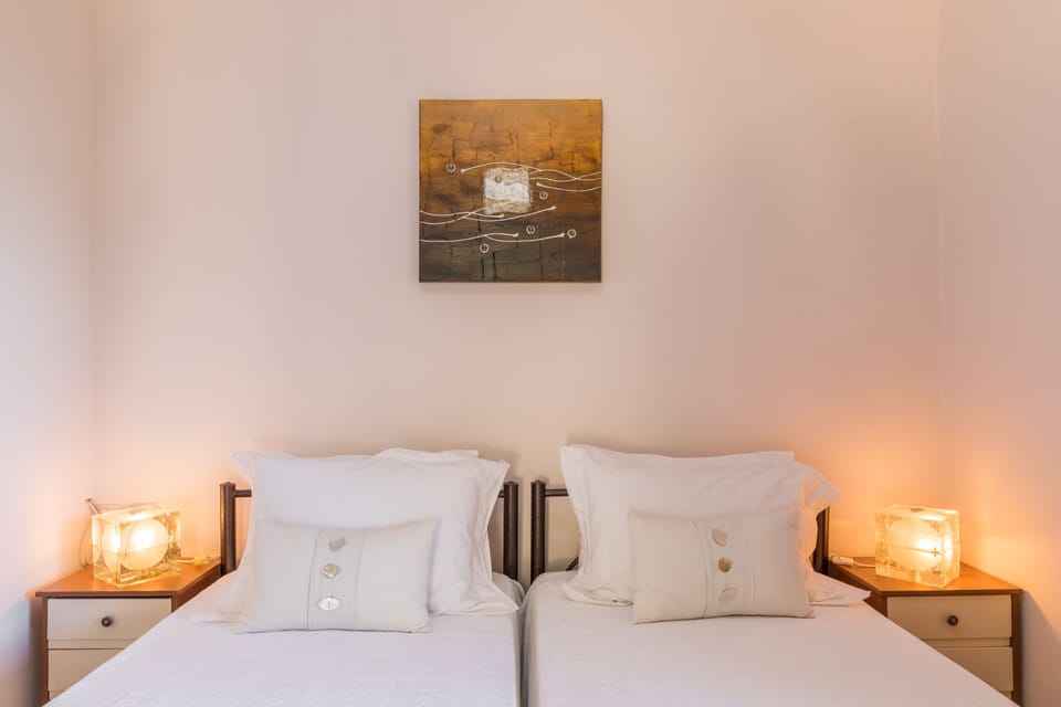 House, 2 Bedrooms | Iron/ironing board, free WiFi, bed sheets