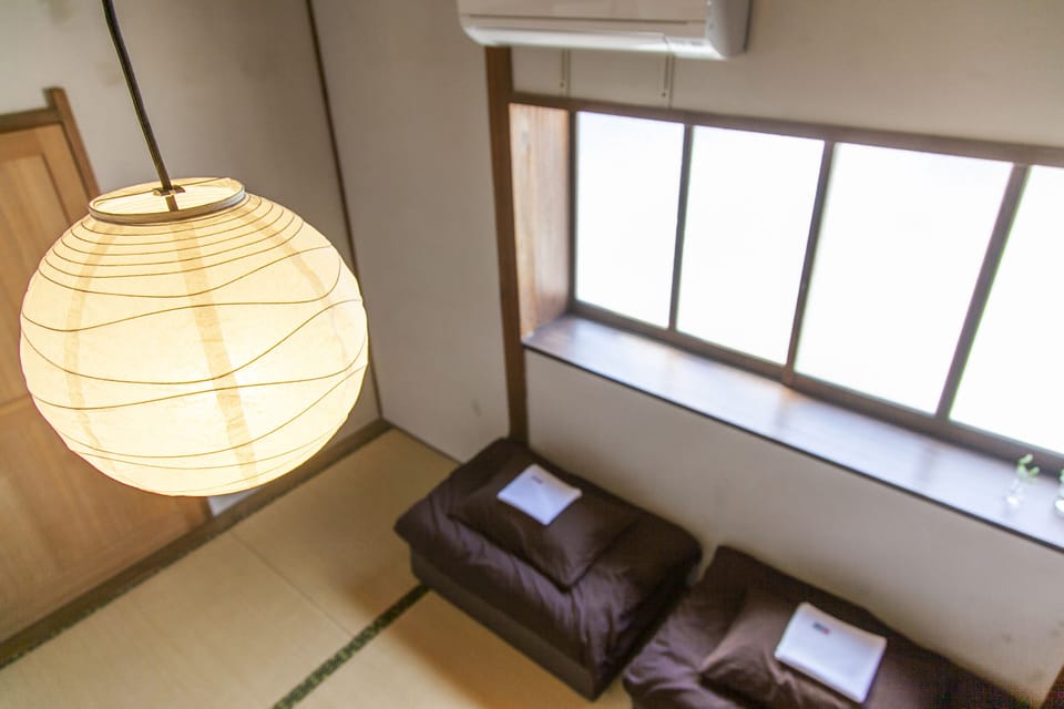 Japanese-style room, maximum 5 people (no extra bedding for children) | Down comforters, soundproofing, free WiFi, bed sheets