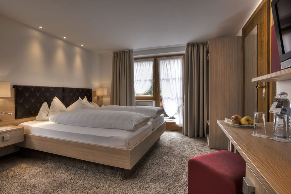 Standard Double Room | In-room safe, desk, blackout drapes, soundproofing