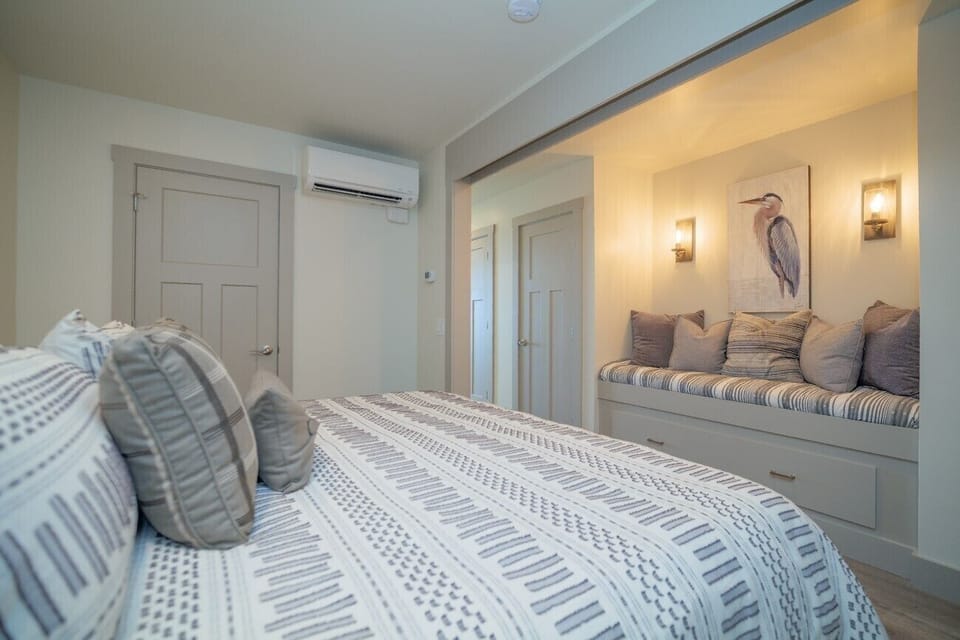 Seaside Villas 224 - Bedroom with King Size Bed