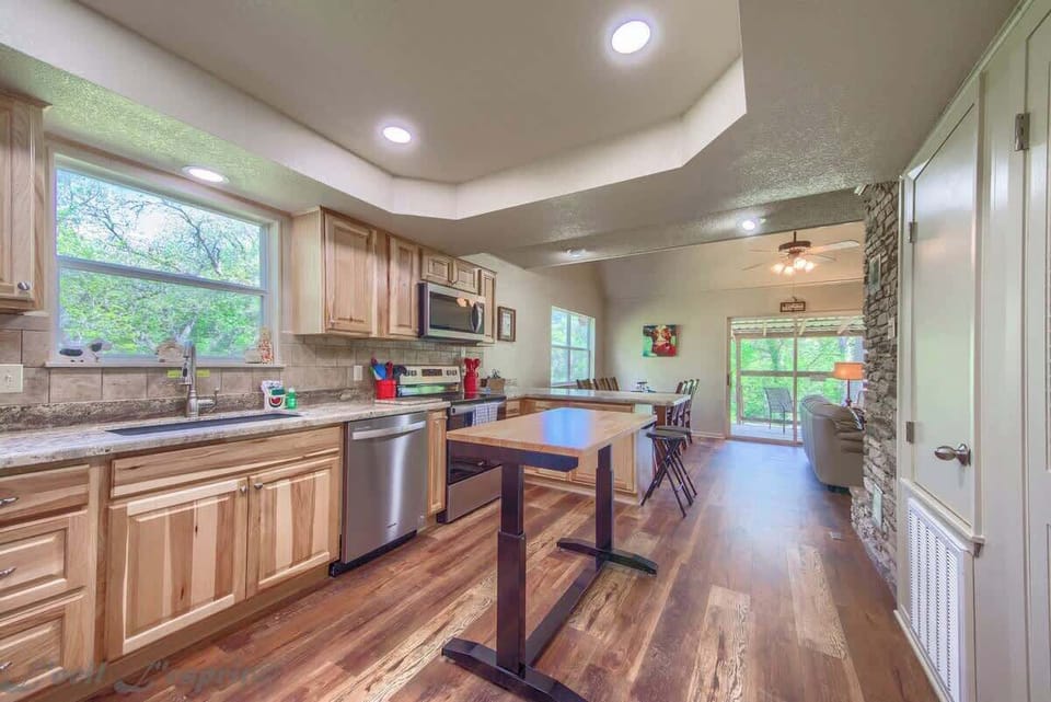 Beautiful brand new kitchen. 