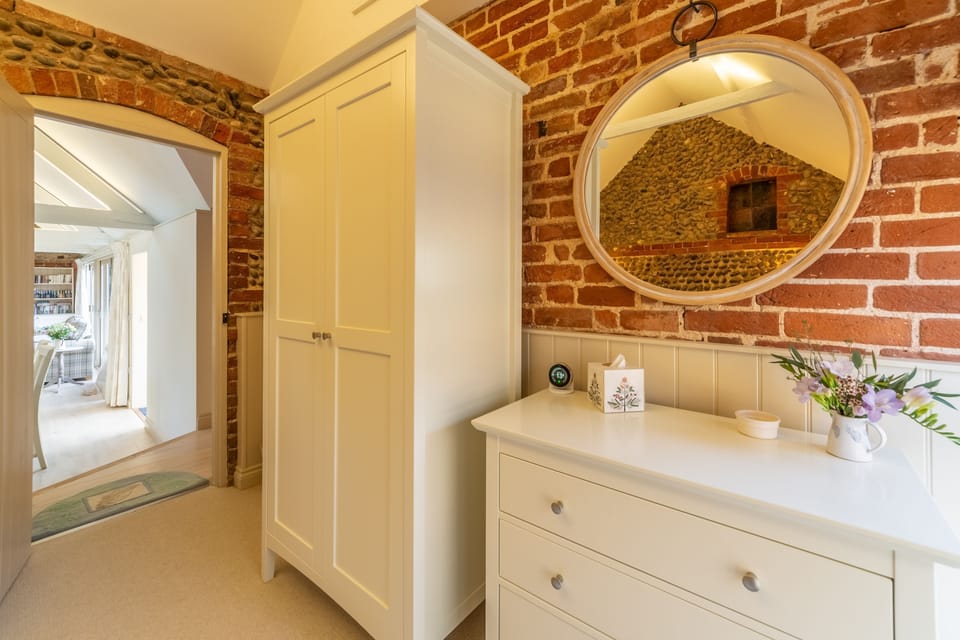 Bedroom three with super king zip-and-link bed