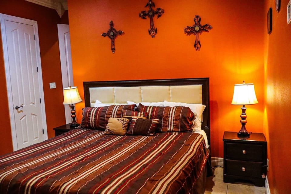 Home Decor, Cushion, Lamp, Furniture, Bed