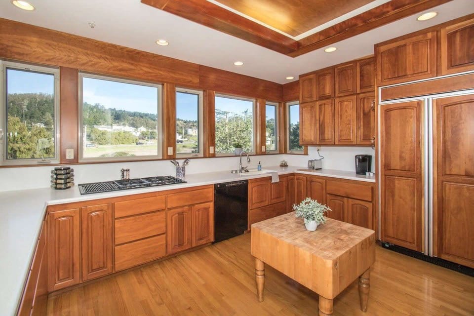 Miramar Beach Luxury Kitchen Appliances